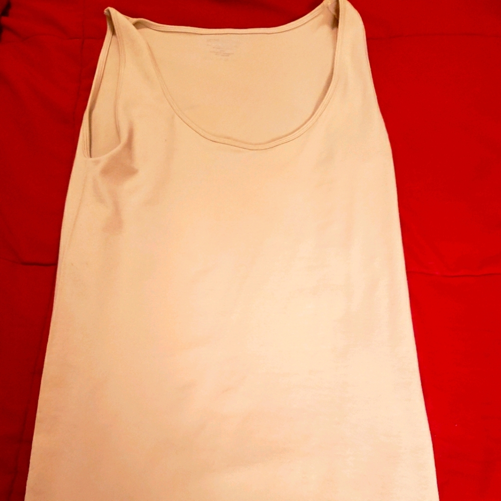 Ladies cream colored tank top. EUC
